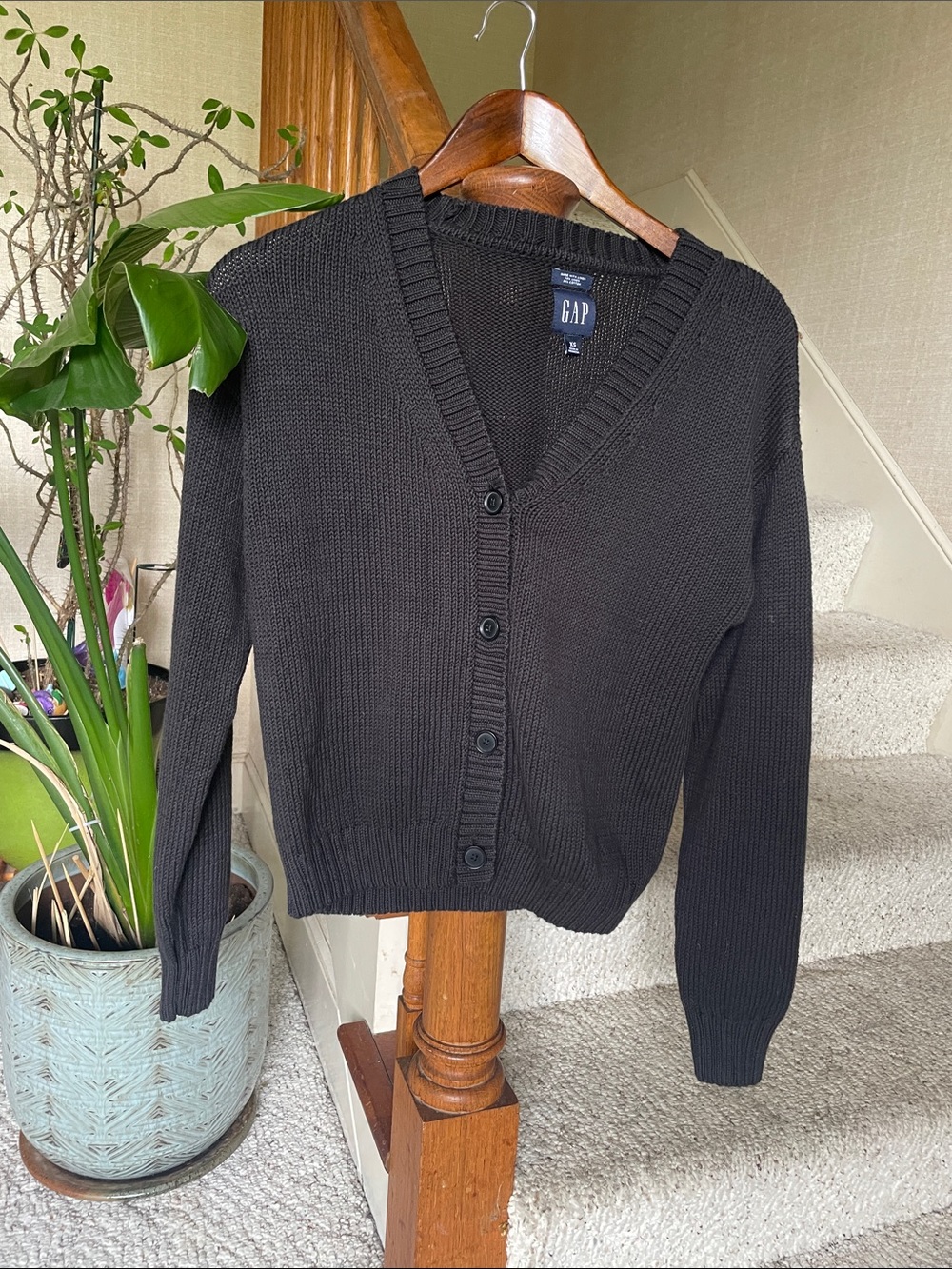 GAP Linen Cotton Black V-Neck Button-Front Cardigan